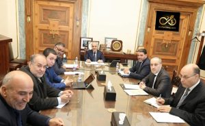 اجتماع محافظ مصرف ليبيا المركزي لتنظيم شركات الصرافة وسوق العملات